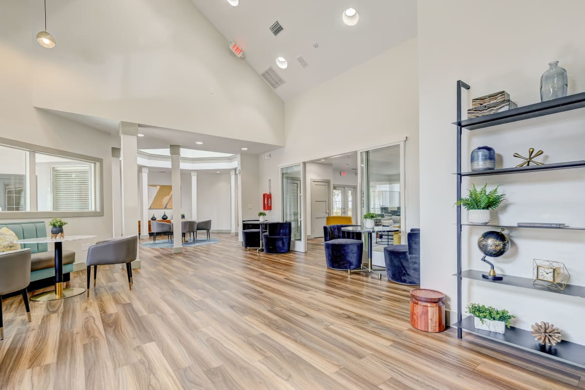 Apartments near Eckerd College Photos Promenade at Carillon